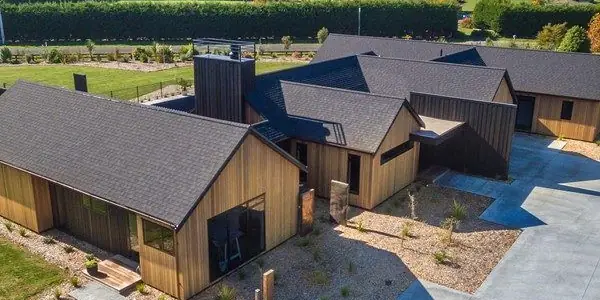 Shingle roofing installation on an Auckland home